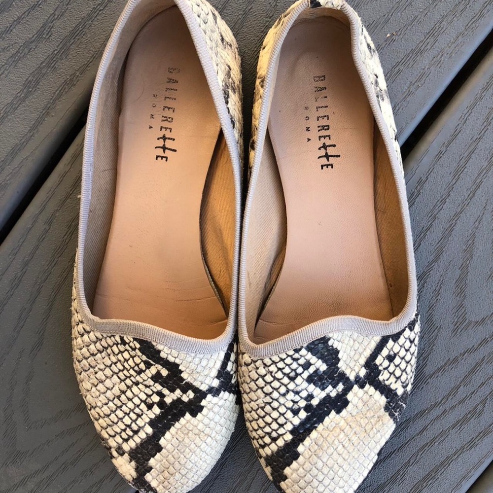 Seychelles Women's Snakeskin-Print Ballet Flats in Cream and Black